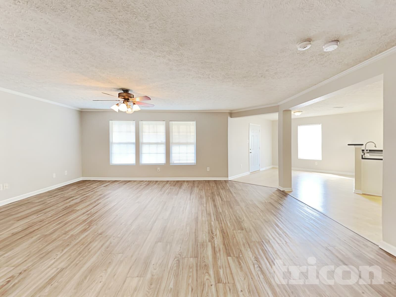 Building Photo - 1024 Tradewinds Dr