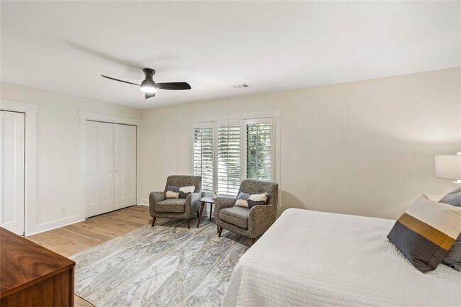 Building Photo - 72 Ivy Pkwy NE