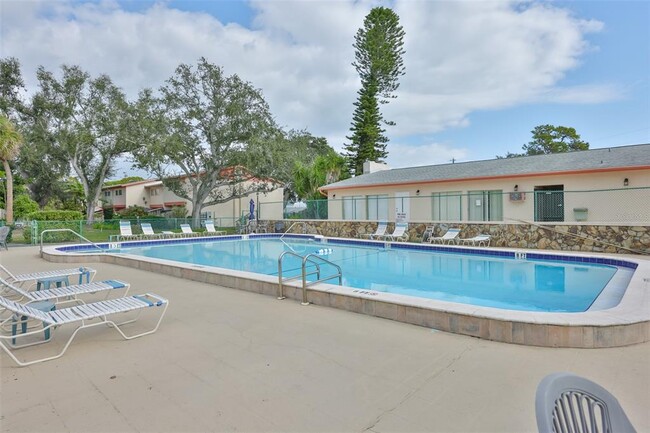 Building Photo - 1620 58th Ave S