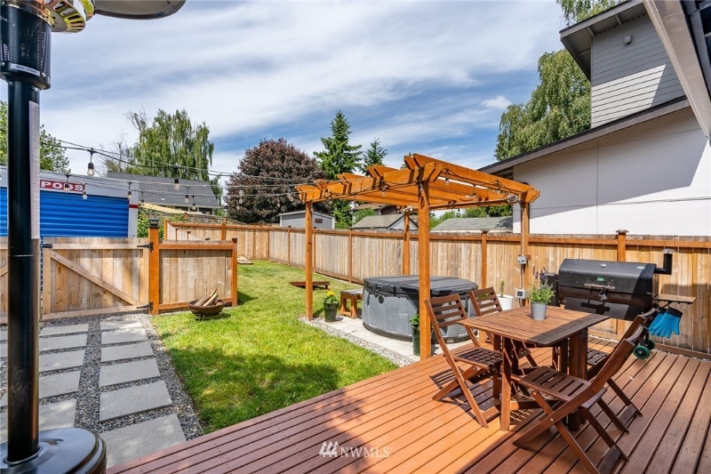 Building Photo - 8129 9th Ave SW