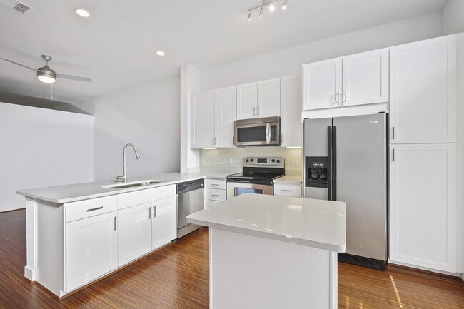 Primary Photo - Apartment for Rent