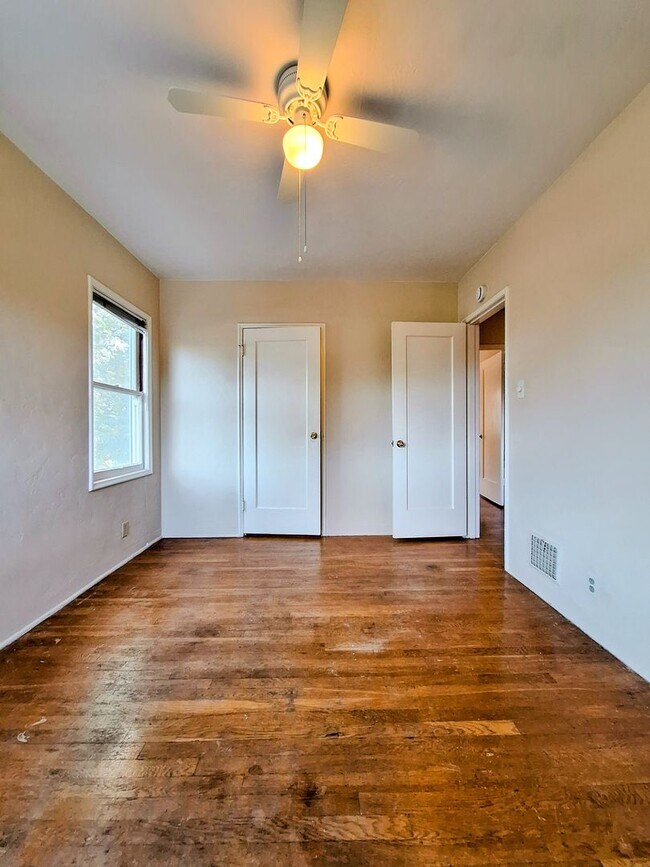 Building Photo - 1505-1507 Lincoln Ave