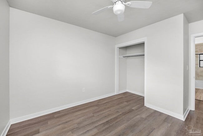 Building Photo - 3760 Bayou Blvd