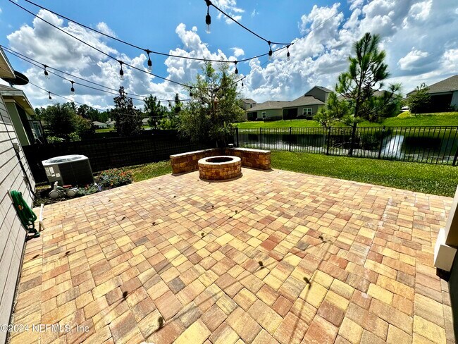 Building Photo - 7378 Rock Brook Dr