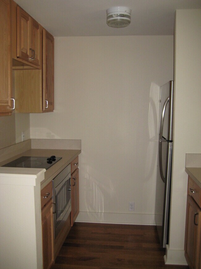 Building Photo - 3901 Red River St