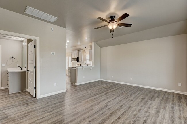 Building Photo - 5712 Campbell Creek Dr