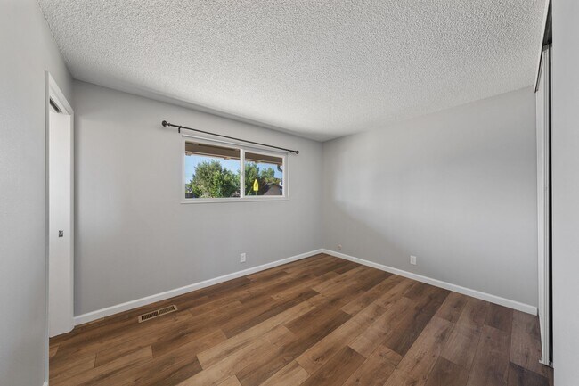 Building Photo - 2565 Pequop St
