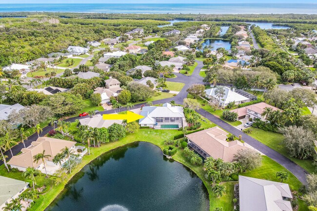 Building Photo - 8120 SE Waterway Dr