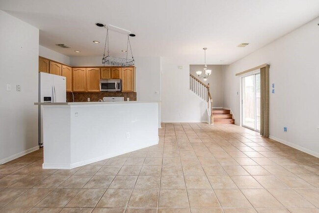 Building Photo - 1612 Sunterro Dr