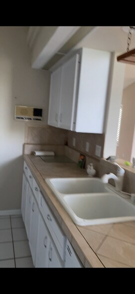 Building Photo - 3132 Silkwood Ln
