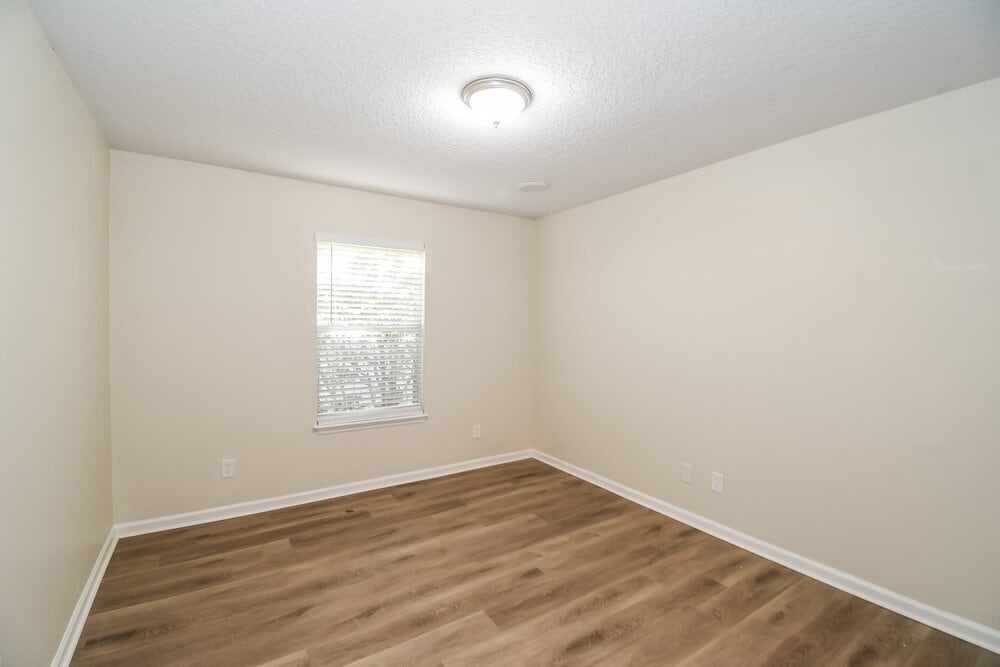 Building Photo - 732 Dewdrop Loop