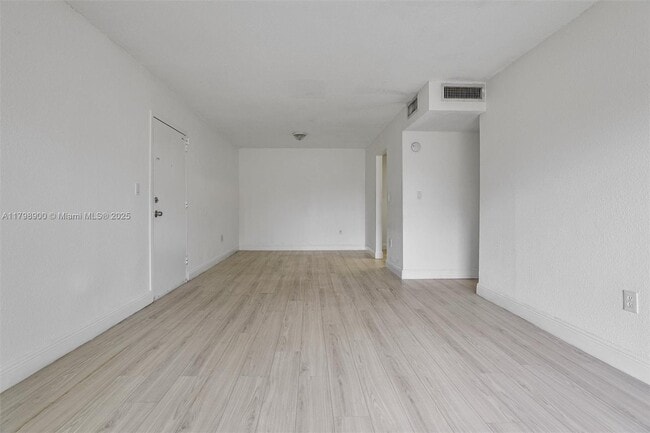 Building Photo - 4900 NW 79th Ave