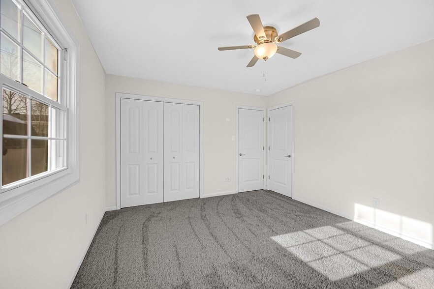 Building Photo - 368 Raven Ct