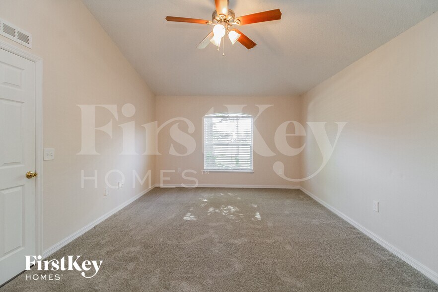 Building Photo - 711 Hamster Way