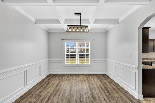 Building Photo - Sterling Farms Beauty!