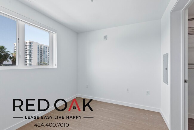 Building Photo - 11405 Chandler Blvd