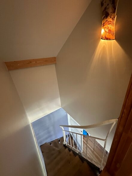 Building Photo - 850 Elrod Ave