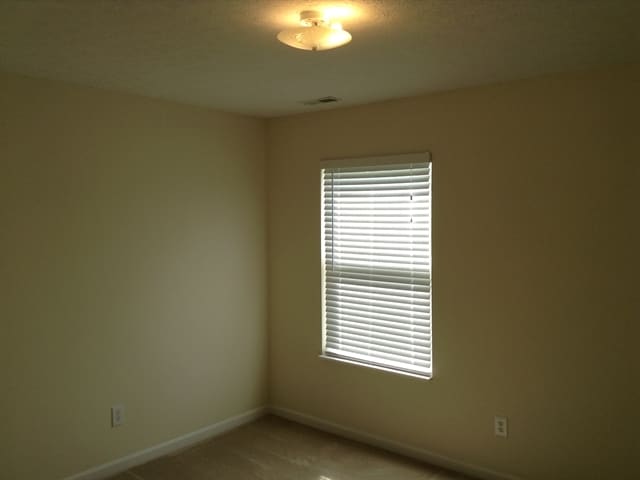 Building Photo - 7628 Falls Creek Way