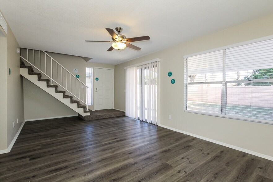 Building Photo - 909 E Marco Polo Rd