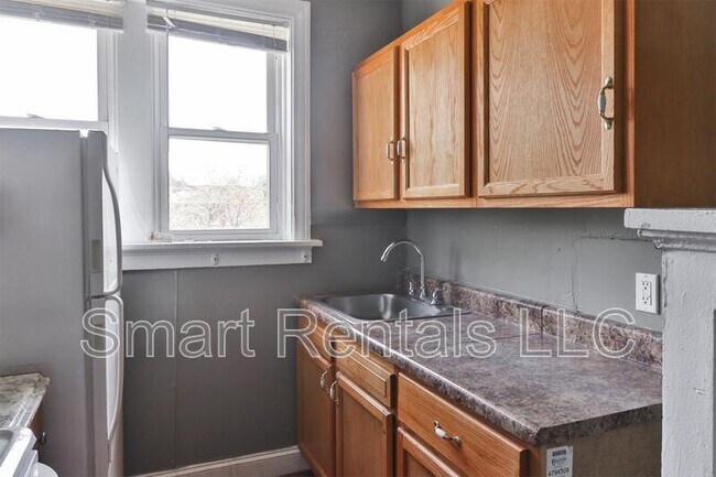 Building Photo - 3805 Keokuk St