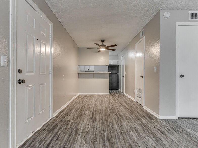 Summer Oaks Apartments - Living Room - Summer Oaks