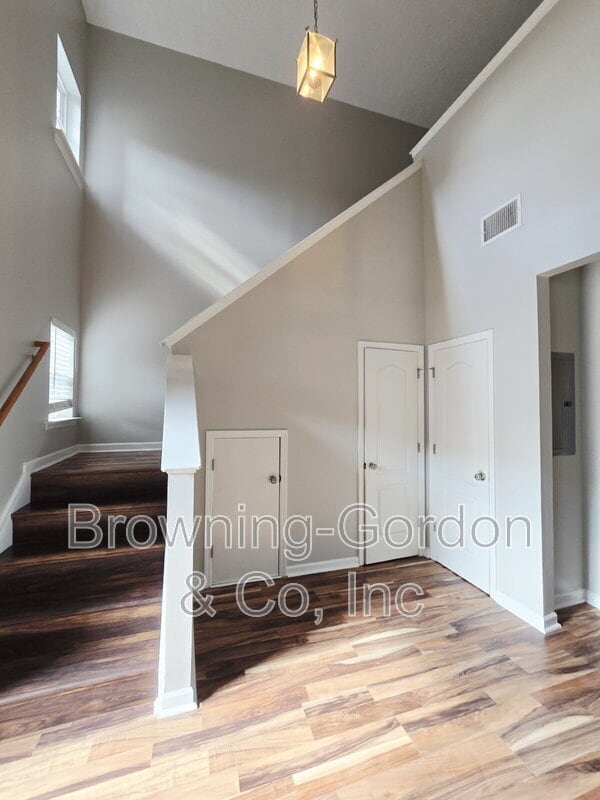 Building Photo - 786 Pippin Dr