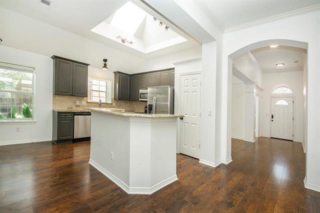 Building Photo - 7981 Kings Ridge Rd