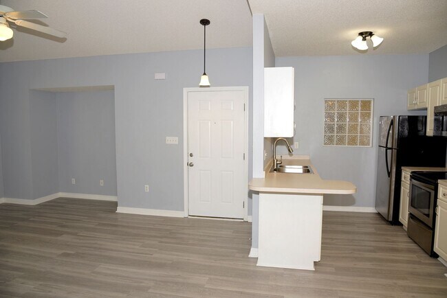 Building Photo - 1501 Partin Dr N