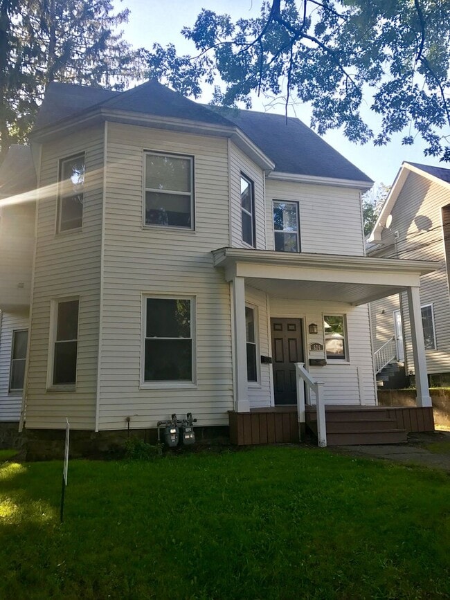 Building Photo - 676-676-676-672 N Main St