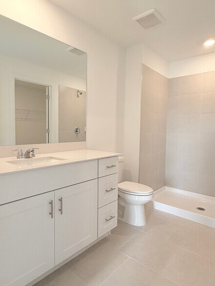 Primary bathroom - 12216 Sydney Ct