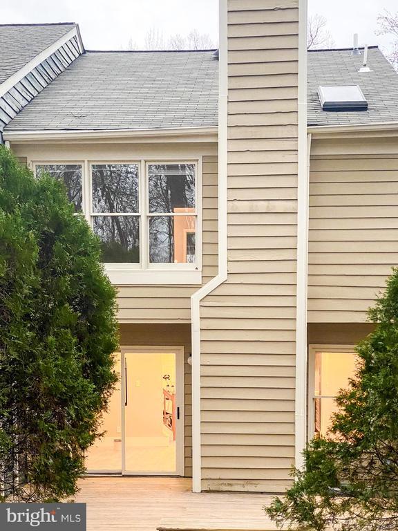 Building Photo - 1603 Oak Spring Way