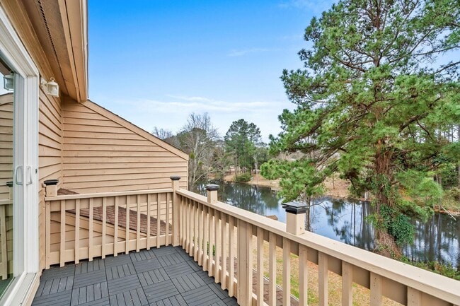 Building Photo - 4088 Fairway Lakes Dr