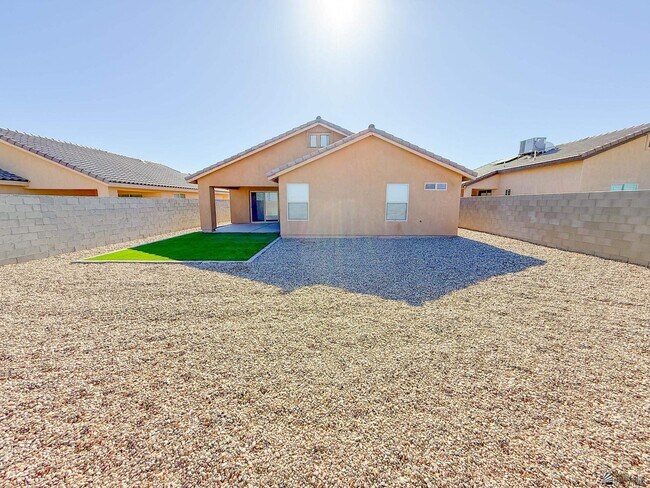 Building Photo - 4168 S Hinckley Dr