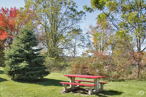 Primary Photo - Johnny Appleseed Apartments