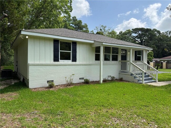 Building Photo - 1708 Bryan Ave