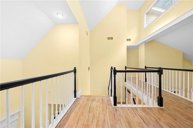 Building Photo - 3795 Ashford Trail NE
