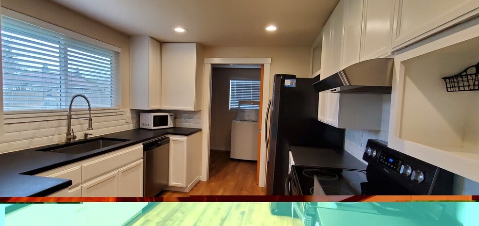 Building Photo - 5515 NE 41st Ave