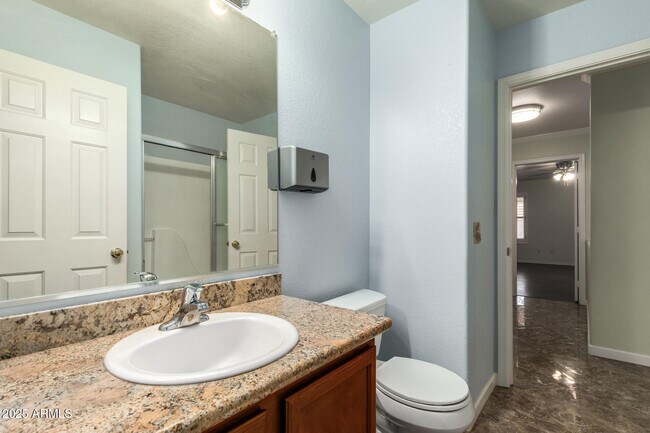 Building Photo - 881 E Appaloosa Rd