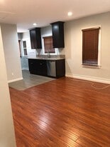 Building Photo - 1250 Huntington Dr