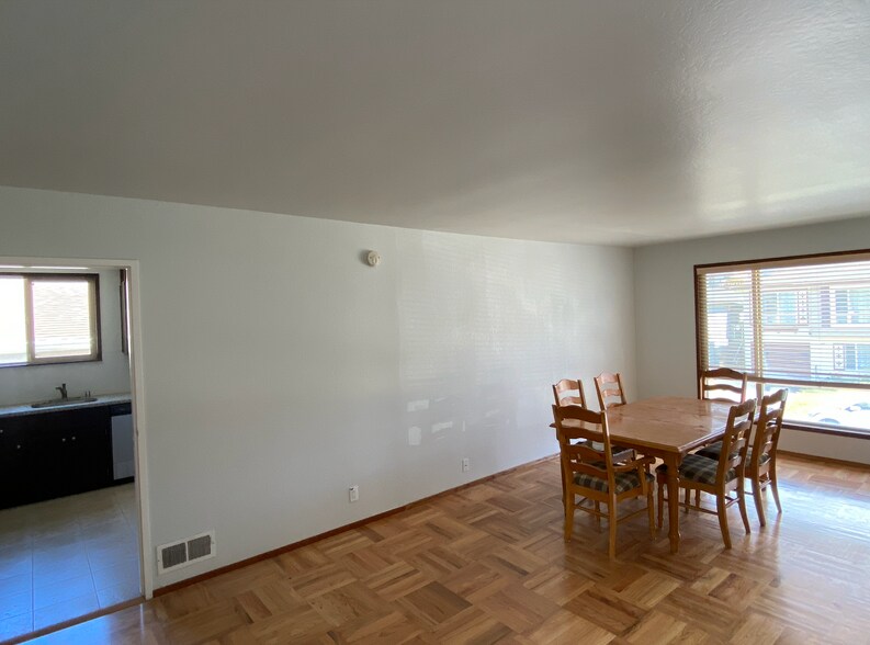 Primary Photo - 68 Woodland Ave