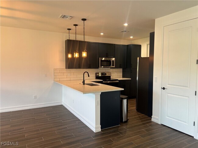 Building Photo - 7584 Carnegie Way