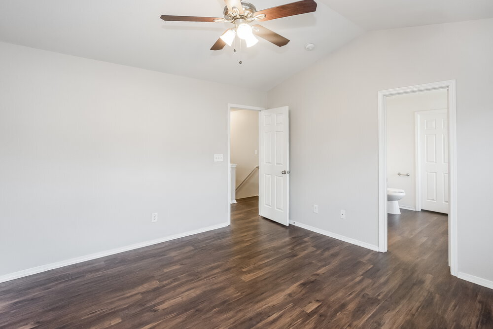 Building Photo - 910 Willow Wind Dr