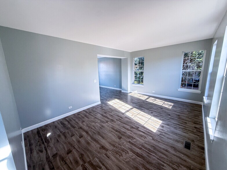 Building Photo - 1629 Silver Springs Ct