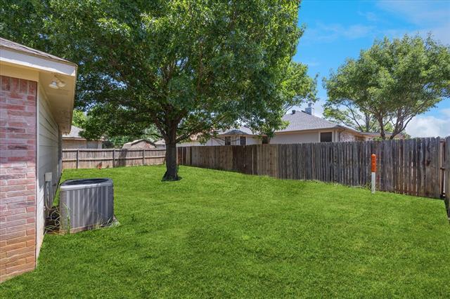 Building Photo - 3933 Parkhaven Dr