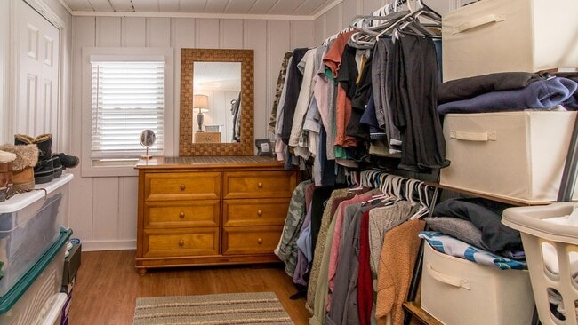 Building Photo - 11291 E Shore Dr