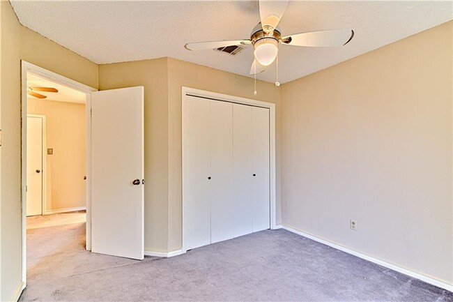 Building Photo - 6708 Windrift Way