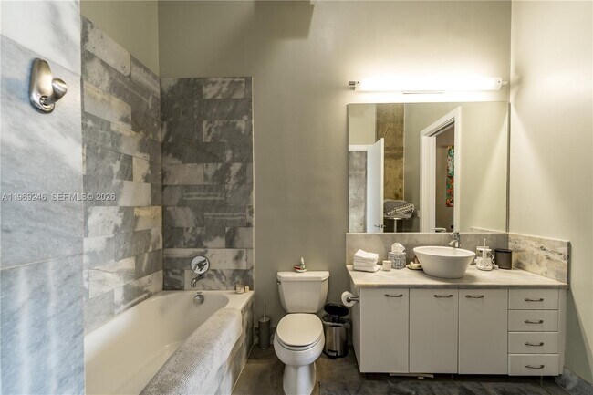 Building Photo - 444 NW 1st Ave