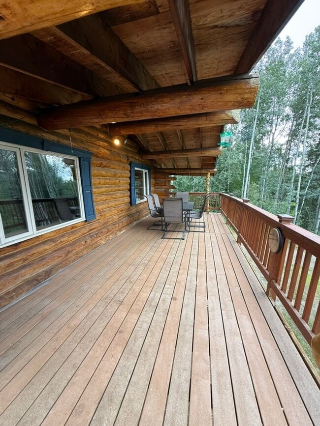 Building Photo - Spacious Pet-Friendly Home with Fireplace, Garage & Huge Deck Near Fairbanks