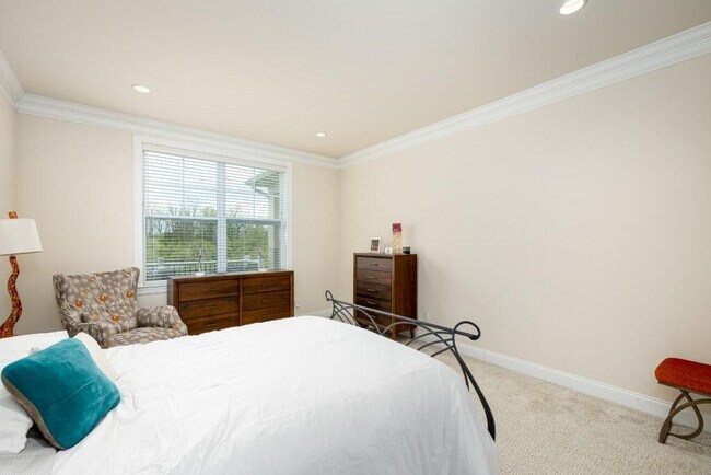 Building Photo - 3031 N Spurway Dr