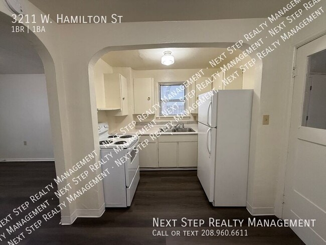 Building Photo - 3211 W Hamilton St